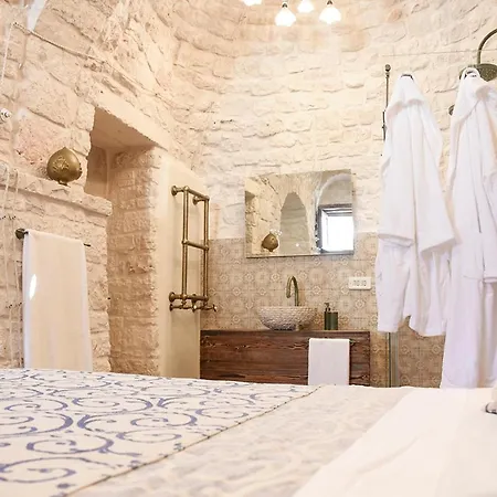 Sleeps 4 With Pool And Wifi