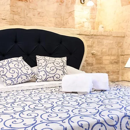 Villa Sleeps 4 With Pool And Wifi